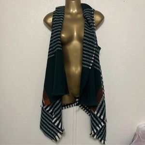 Ace Fashion Scarf Sweater Women's One Size Green Ivory Plaid Fringe Open